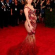 Beyoncè, Jennifer Lopez e Kim Kardashian: nude look a New York 03