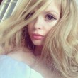 Angelica Kenova, modella somiglia a Barbie: "non ho mai avuto un ragazzo" FOTO 10