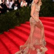 Beyoncè, Jennifer Lopez e Kim Kardashian: nude look a New York 04