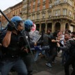 Bologna, Renzi contestato alla Festa dell'Unità. Lui: "Non mi spaventate24