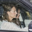 Royal baby: Carlo e Camilla, Carole e Pippa a Kensington Palace FOTO