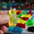 VIDEO YouTube. Come creare un castello di Lego con le caramelle gommose7
