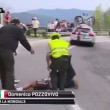 VIDEO YouTube, Domenico Pozzovivo cade sbattendo testa a terra al Giro d’Italia 06