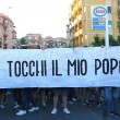 Rom investono filippina a Roma, fiaccolata nel quartiere Boccea e sit-in estrema destra06