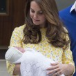 VIDEO YouTube - Royal girl, prima FOTO con Kate Middleton e William5