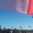 VIDEO YouTube: Messico, soldato impigliato in maxi-bandiera "vola" in aria 3