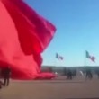 VIDEO YouTube: Messico, soldato impigliato in maxi-bandiera "vola" in aria 4