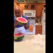 VIDEO YouTube - Come tagliare il cocomero a pezzettini... velocemente7