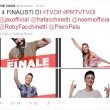 The Voice of Italy, semifinale: 4 in gara, Noemi bacia Roby Facchinetti FOTO 7