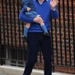 VIDEO YouTube: William e George vanno a trovare Kate Middleton e la Royal Baby4