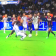 Juventus-Barcellona, Dani Alves stende Pogba: era rigore?