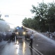 Armenia, cannoni d'acqua fanno "volare" i manifestanti FOTO 4