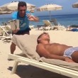 VIDEO YouTube - Antonio Cassano fa gavettone a Criscito in spiaggia