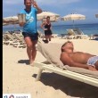VIDEO YouTube - Antonio Cassano fa gavettone a Criscito in spiaggia 4