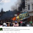 Indonesia, aereo militare si schianta su centro abitato: vittime FOTO 2