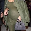 Kim Kardashian incinta non rinuncia alle trasparenze12
