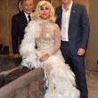 Lady Gaga con l'abito sexy all'incontro con il principe Harry04