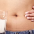 Bere latte materno da adulti: la pericolosa moda fitness