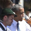G7: Merkel fa gli onori di casa, Obama beve birra7