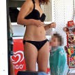 Samantha Cameron in bikini ad Ibiza: corpo tonico a 44 anni