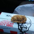Pollo fritto? No, topo morto. La scoperta nel pranzo di KFC VIDEO-FOTO