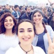 Turchia, attentato kamikaze al confine Siria: in un selfie alcune delle vittime2