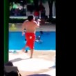 Bimbo ballerino prodigio si scatena in piscina (5)