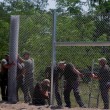 Ungheria, al via lavori per muro anti-migranti FOTO: sarà lungo 175 km