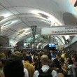Roma, sciopero bianco macchinisti Atac: metro in tilt, code in banchina FOTO