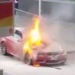 Gb, auto in fiamme al distributore2