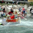 VIDEO YouTube: Carton Rapid Race, in 20mila alla discesa del fiume in barche di cartone2