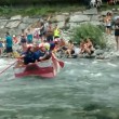 VIDEO YouTube: Carton Rapid Race, in 20mila alla discesa del fiume in barche di cartone5