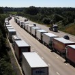 Calais, 150 migranti cercano di entrare in Gran Bretagna dall'Eurotunnel02