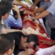 Turchia vieta FOTO morti a Suruc su Twitter: cinguettii bloccati, si piega a Erdogan4