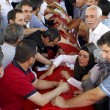 Turchia vieta FOTO morti a Suruc su Twitter: cinguettii bloccati, si piega a Erdogan8
