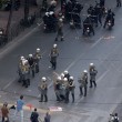 Grecia, referendum. Sì e no in piazza, scontri con la polizia FOTO