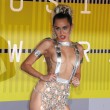 Mtv Awards: Miley Cyrus, nude look esagerato