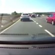 VIDEO YouTube - "Aereo precipita", automobilista filma tutto 01