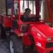VIDEO YouTube - Cane guida trattore a San Mauro Cilento5