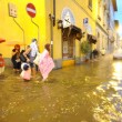 Alluvione Firenze, le FOTO. vigili del fuoco devono eseguire ancora 420 interventi9
