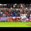 VIDEO YouTube: Marcelo tira e colpisce in pieno volto il giovane tifoso2