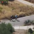 VIDEO YouTube - Vincenzo Nibali si fa trainare: addio Vuelta 01