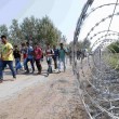 Ungheria, muro contro migranti sarà terminato ad agosto