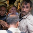 Migranti: assalto treni in Ungheria, nessuno vuole scendere