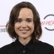 Julianne Moore Ellen Page lesbiche in Freeheld09