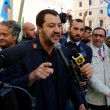Salvini con divisa Polizia Leva torni obbligatoria 14