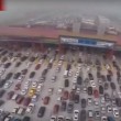 Traffico record in Cina, non bastano 50 corsie (1)
