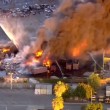 Maxi incendio Los Angeles in impianto riciclaggio VIDEO