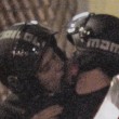 Roberto Bolle outing tardivo e via foto: bacio al partner