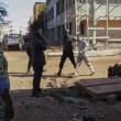 Mali, strage nell’hotel: 19 morti, uccisi due terroristi 05